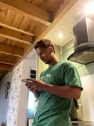 Axel_black10 webcam stripchat model stream image