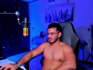 Bruno Oconer webcam model stream image