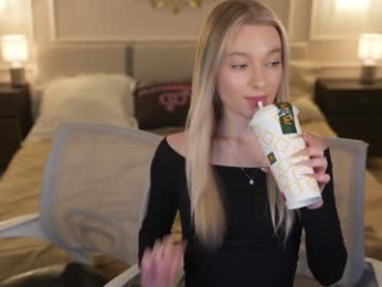 kira0541 webcam model stream image