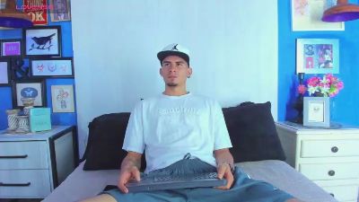 Sharon_Tyga20 webcam cam4 model stream image