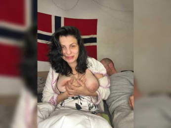 Irina423 webcam bongacams model stream image