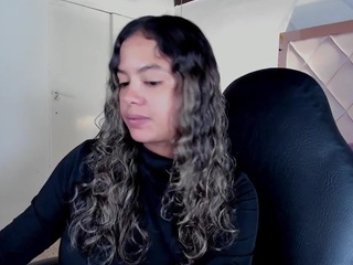 dulcelyra webcam model stream image