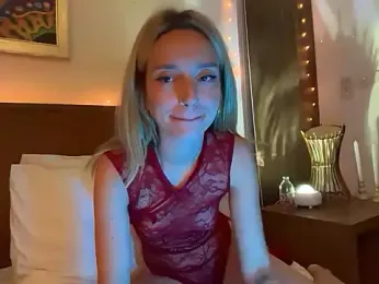 SirenaBelle webcam model stream image