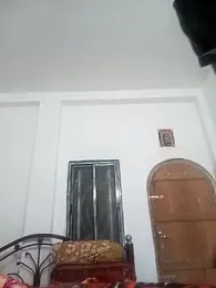 shrank_indian webcam model stream image