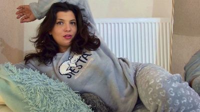 curvyanNa69 webcam model stream image