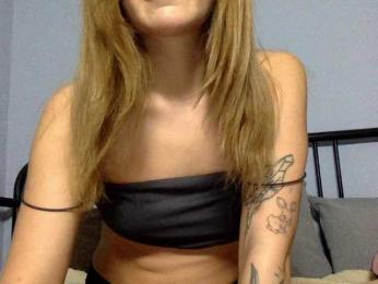 KiraSigmaMeow webcam model stream image