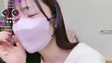 meg_0901 webcam model stream image