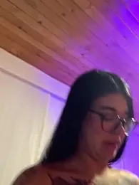 Dannii- webcam model stream image