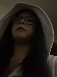 Dannii- webcam model stream image