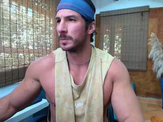 Icarus Secret webcam model stream image