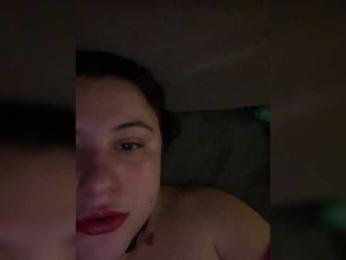 MakeUsCome webcam model stream image