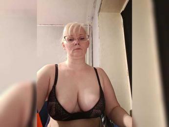 Sweetie454 webcam bongacams model stream image