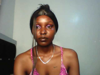 Maleena40 webcam bongacams model stream image