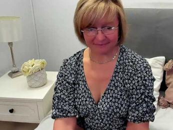 MarieneMature webcam model stream image