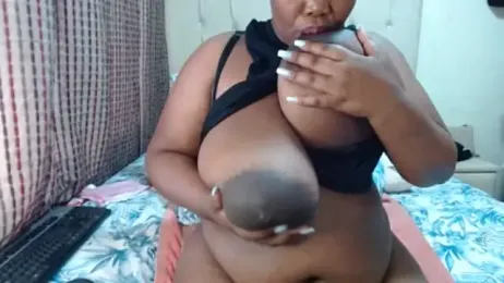 CHOCOLATEDARKBUSTYX webcam model stream image