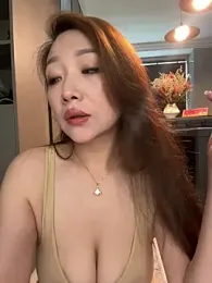lianlians webcam model stream image