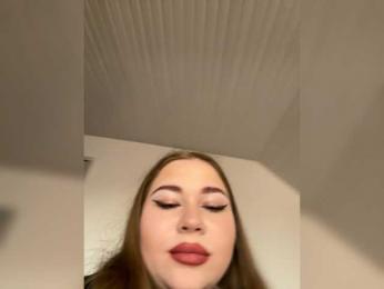 yuilu webcam bongacams model stream image