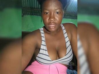 Sexytreatmenta webcam model stream image
