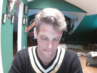 Andrew Blonde webcam model stream image