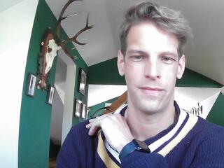 Andrew Blonde webcam model stream image