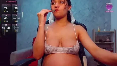 Roxxi_2110 webcam stripchat model stream image