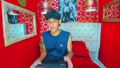 straightyoung webcam model stream image