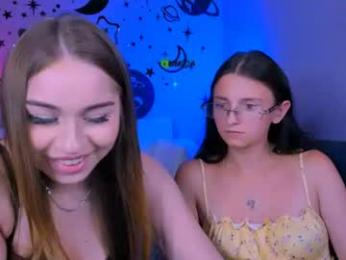 caroline_honeyy webcam model stream image