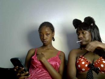 Blueflames webcam model stream image