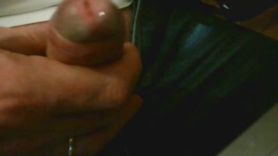 erleichtbi webcam model stream image