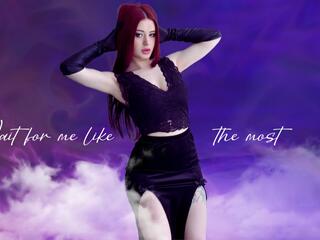 Lily Loyd webcam model stream image