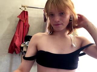 Nieves Vy webcam model stream image