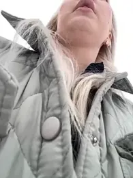 MerlinDave webcam model stream image