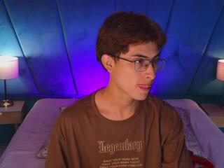 Aaron Ez webcam flirt4free model stream image