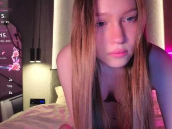 Alllura webcam bongacams model stream image