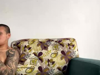 divavic_24 webcam model stream image