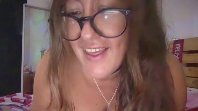 SweetMellky webcam model stream image