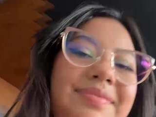 tarahills webcam model stream image