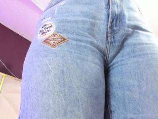 april-bowie webcam model stream image