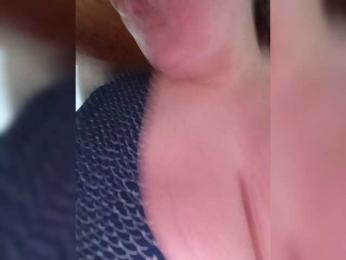 Dilfina webcam model stream image