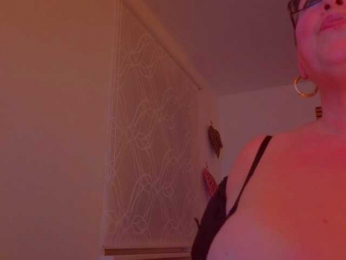 Connyat99 webcam bongacams model stream image