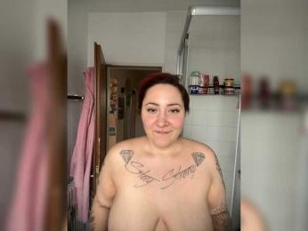 HotMerry webcam model stream image