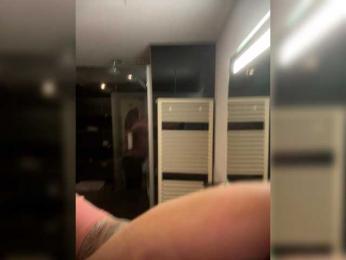 HotMerry webcam model stream image