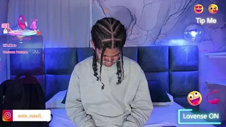 Maxim-Walker webcam model stream image