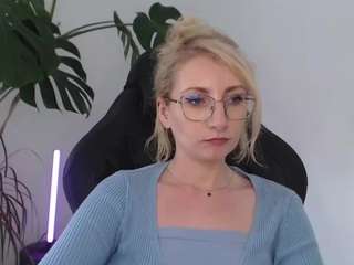 cinderellamoon webcam model stream image