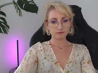 cinderellamoon webcam model stream image