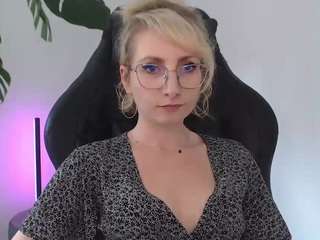 cinderellamoon webcam model stream image