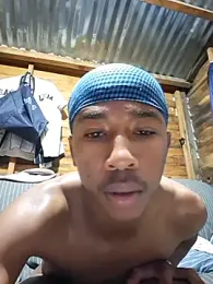 Peterveero12 webcam model stream image