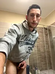 Gionnytav webcam model stream image