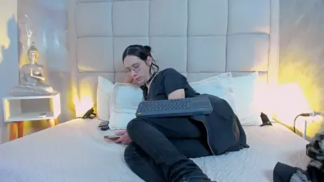 Hecatee_77 webcam model stream image