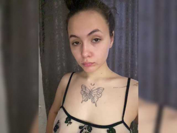 kiskamaaaaa webcam model stream image